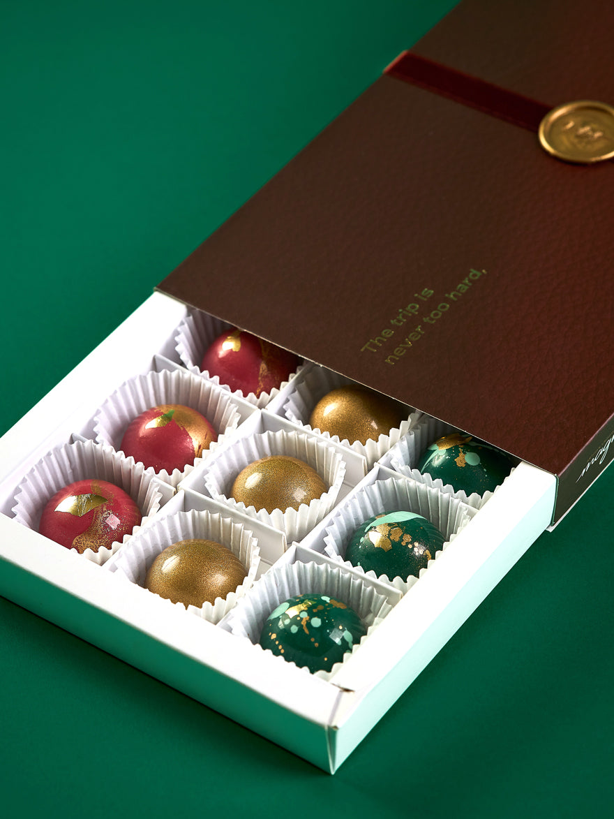 Luxury Chocolate Gift Box - Majestic (12 pcs) – Magno Chocolates